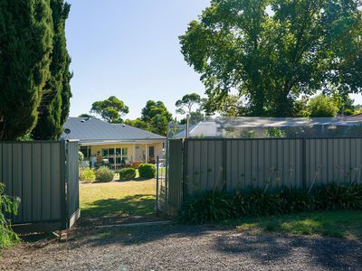 2A Greenhill Avenue, Castlemaine