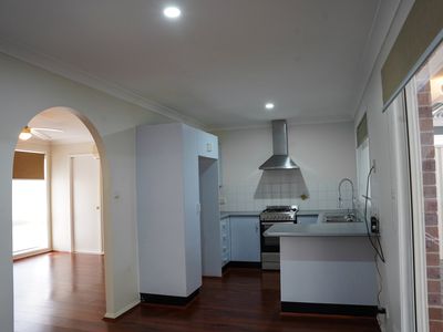 6 Renata Place, Hassall Grove