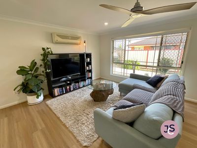 38A Decora Crescent, Warabrook