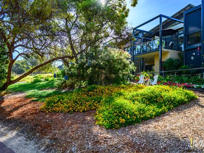 9 Golfers Retreat, Halls Head