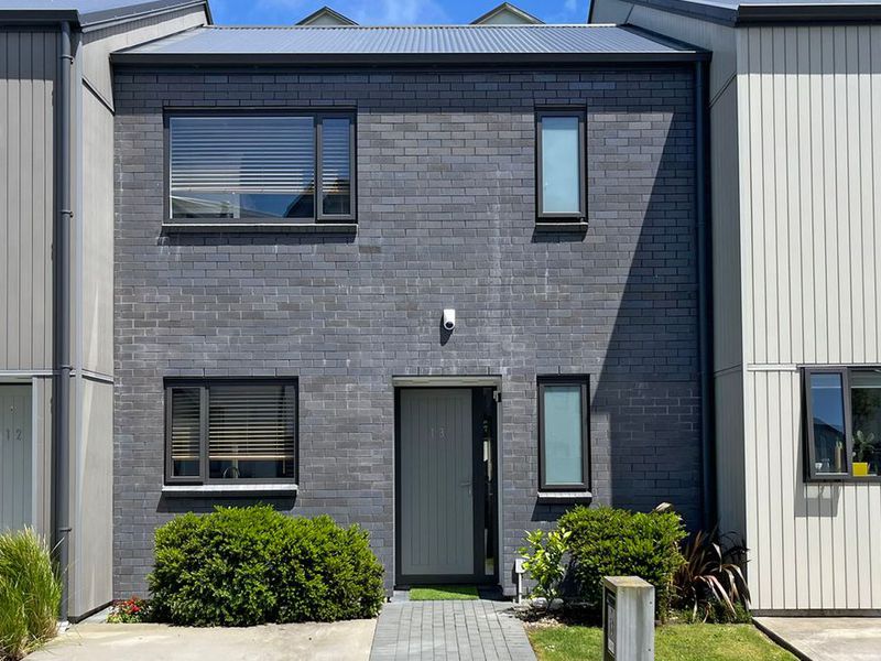 13 / 170 Fraser Avenue, Johnsonville