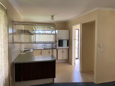 19 Rholanda Crescent, Springwood