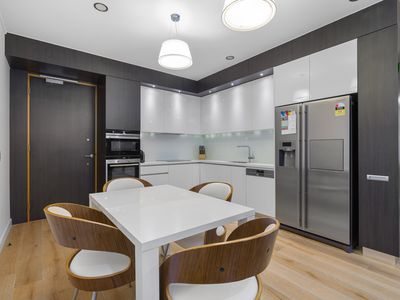 803 / 19 Ogilvie Road, Mount Pleasant
