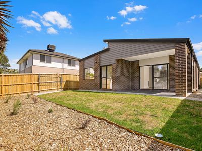 18 Allan Close, Pakenham