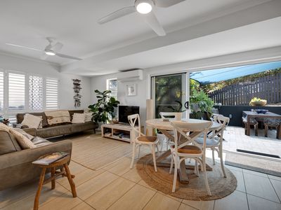 2 / 8 Sobraon Street, Sunrise Beach