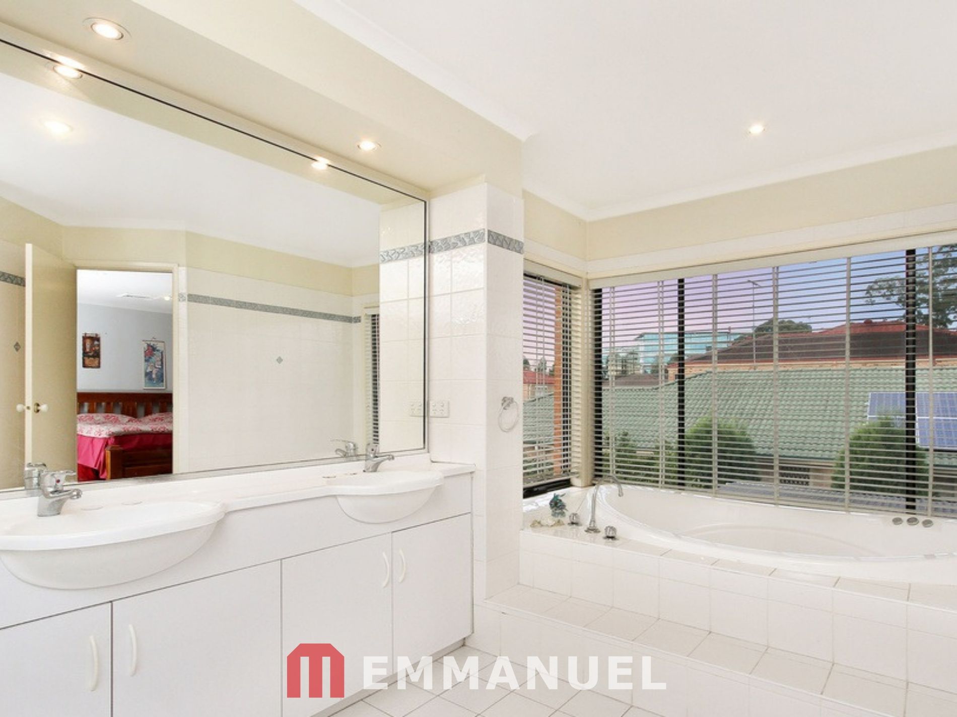 15 Charlie Yankos Street, Glenwood
