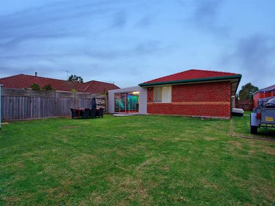 9 England Walk, Narre Warren South
