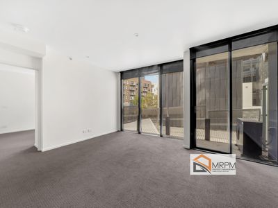 200 / 18 Waterview Walk, Docklands