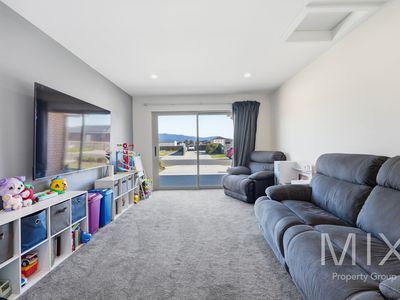 82 Menin Drive, Brighton