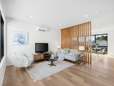 3 / 8 Aurora Close, Mawson