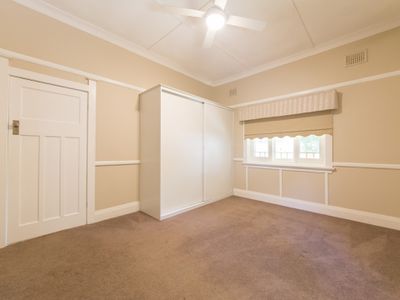 11 Dalton Street, Dubbo