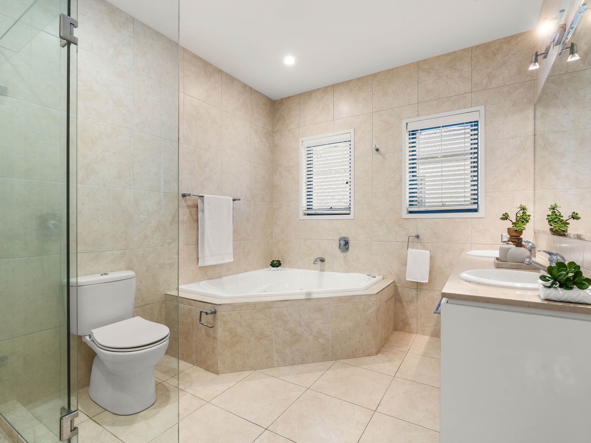 17 / 115 Peregian Springs Drive, Peregian Springs
