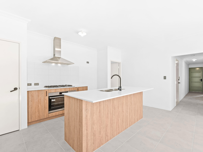 2 Lowan Street, Thornlie