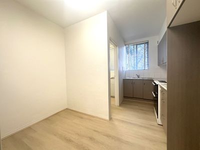 7 / 11 Queens Road, Westmead