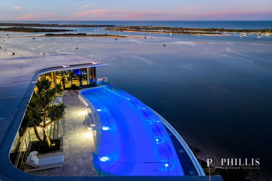 704 / 180 Marine Parade, Labrador