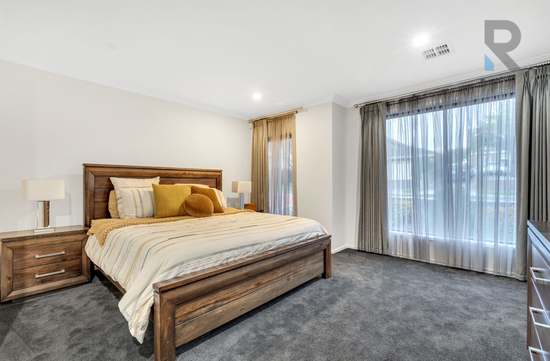 21 Threadneedle Street, Attwood Real Estate City