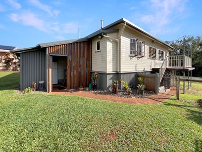 44 WEAVER STREET, Atherton