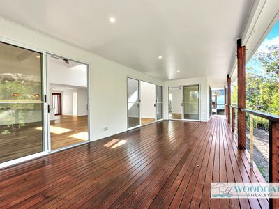 5 OCEAN VIEW DRIVE, Woodgate