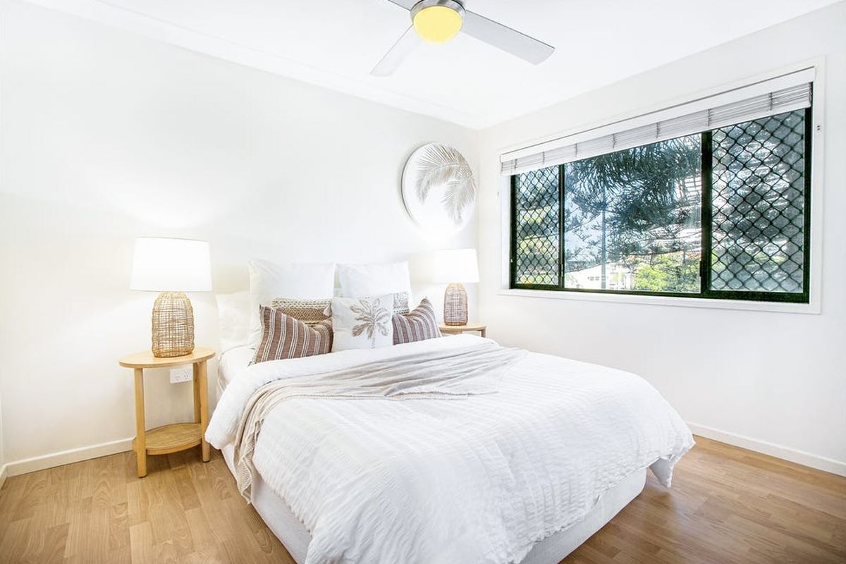 4 / 66 Surf Parade, Broadbeach