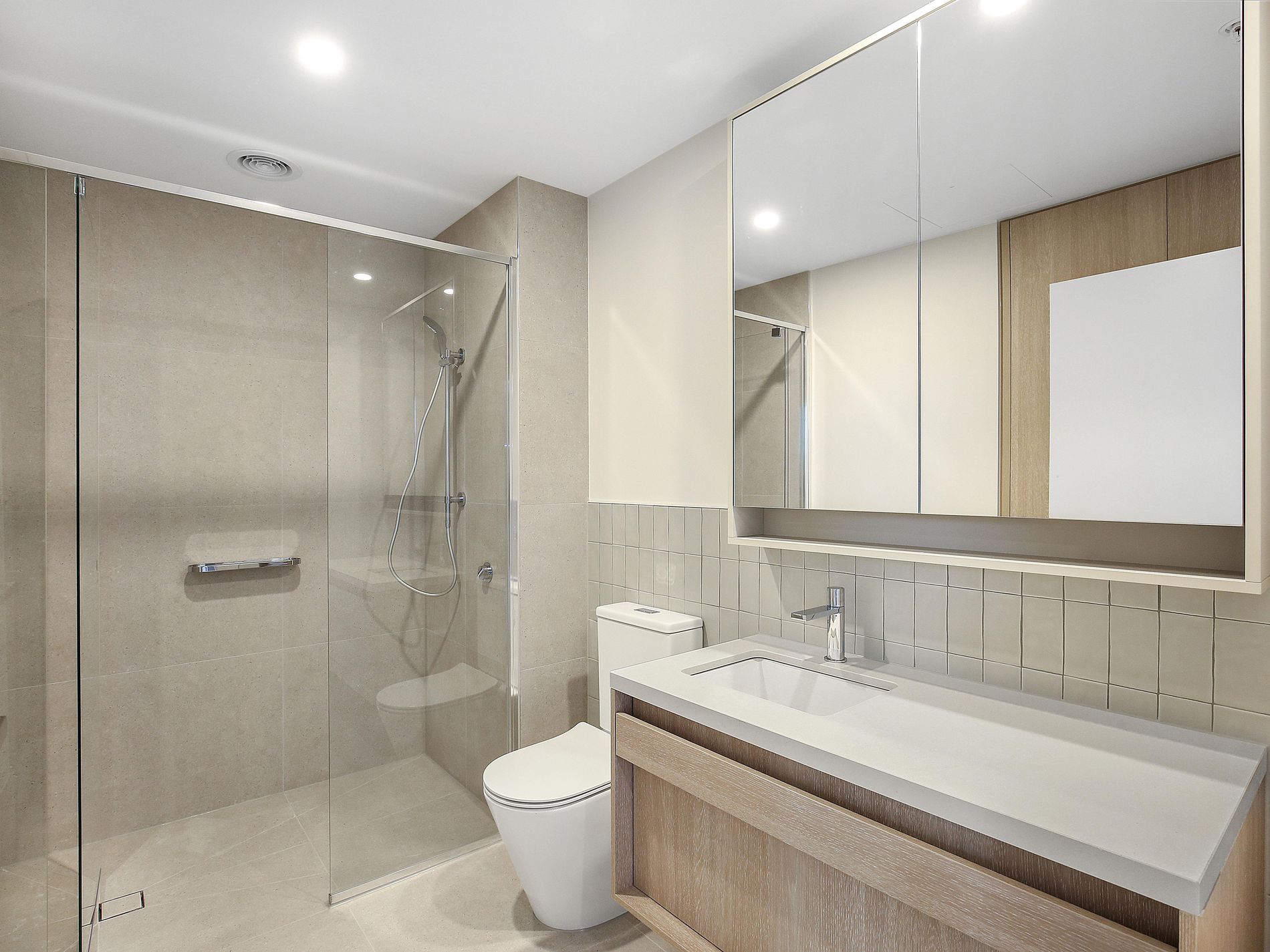 402/380 Bell Street, Preston