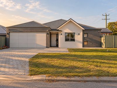 28 Fulman Way, Lynwood