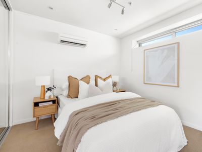 8 / 5 Saltriver Place, Footscray