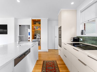 2/2 Seaview Road, Milford