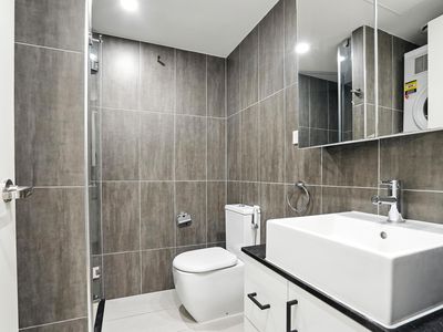 1502 / 5 Second Avenue, Blacktown