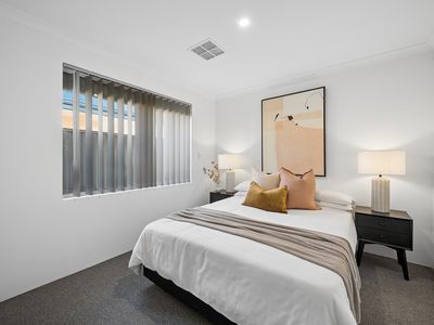 21 Claystone Loop, Piara Waters