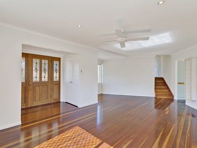 9 Tandara St, Rochedale South