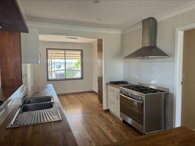 4 Church Street, Parkes