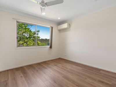 2 / 24 Faraday Crescent, Pacific Pines