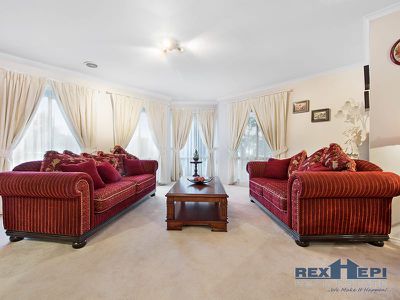 10 Hickory Drive, Narre Warren South