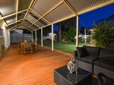 15 Bourke Street, Piccadilly