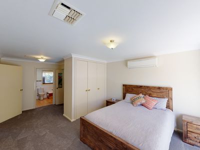 9 Gregory Court, Dubbo