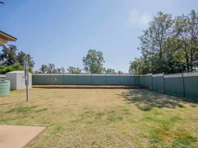 16 Dunheved Circle, Dubbo