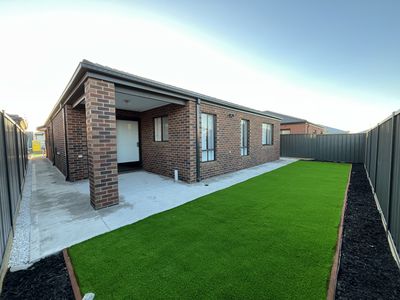 60 Paradoxa Drive, Tarneit