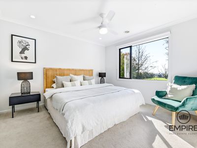 4 Plenty Way, Cranbourne North