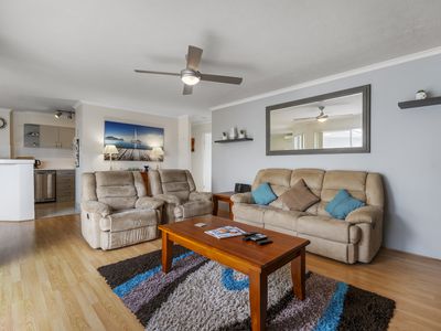 12 / 4 Madang Crescent, Runaway Bay
