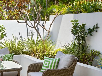 3 / 8 Leo Crescent, Alexandra Headland