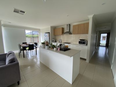 4 Gulf Road, Point Cook