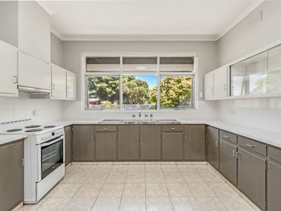 12 English Drive, Millicent