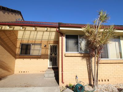 2 / 3-5 Summerfield Place, Barrack Heights