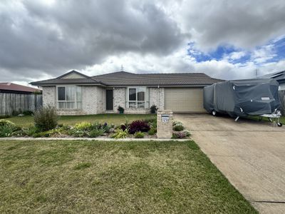 11 Oasis Drive, Kingaroy