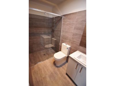 6B Nagle Drive, Belmont