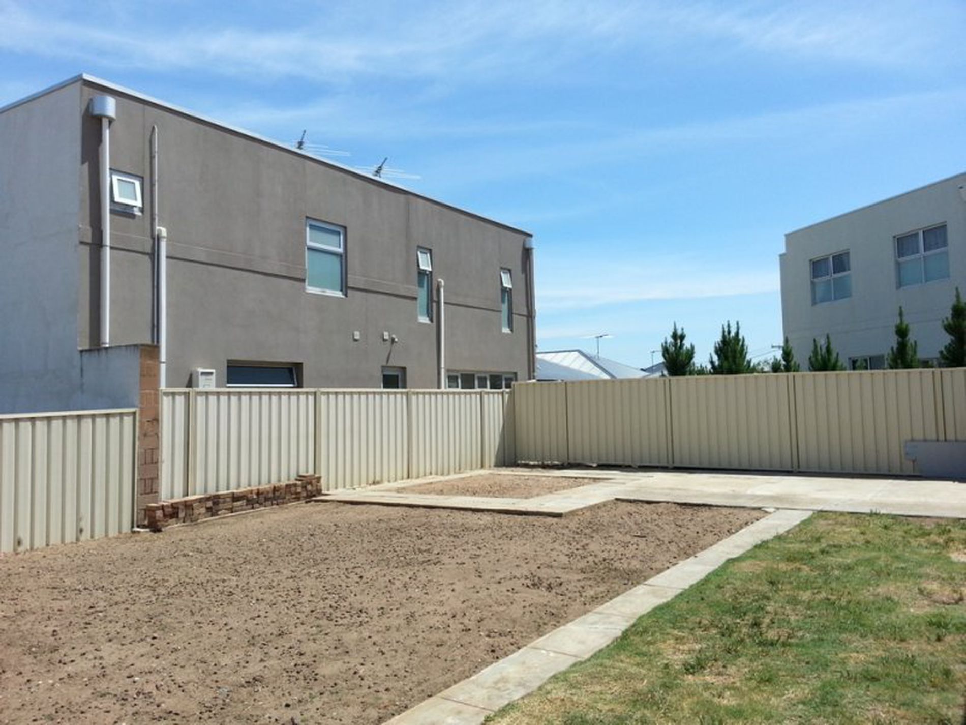2 Little Street, Royal Park