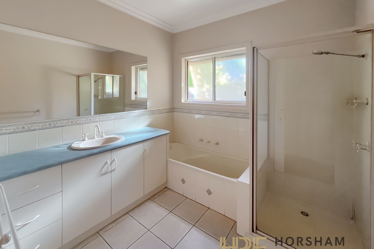 1 / 8 Dougherty Street, Horsham