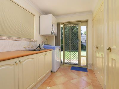 21 Illawarra Cres, Canning Vale
