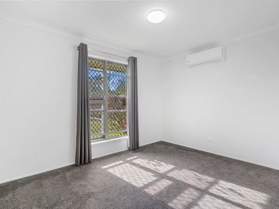 8 Zeeman Street, Rochedale South