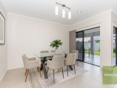 32 Batiki Circuit, Burdell